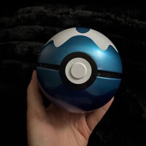 Pokemon Moncolle Pokeball Dive Ball Collector Tin